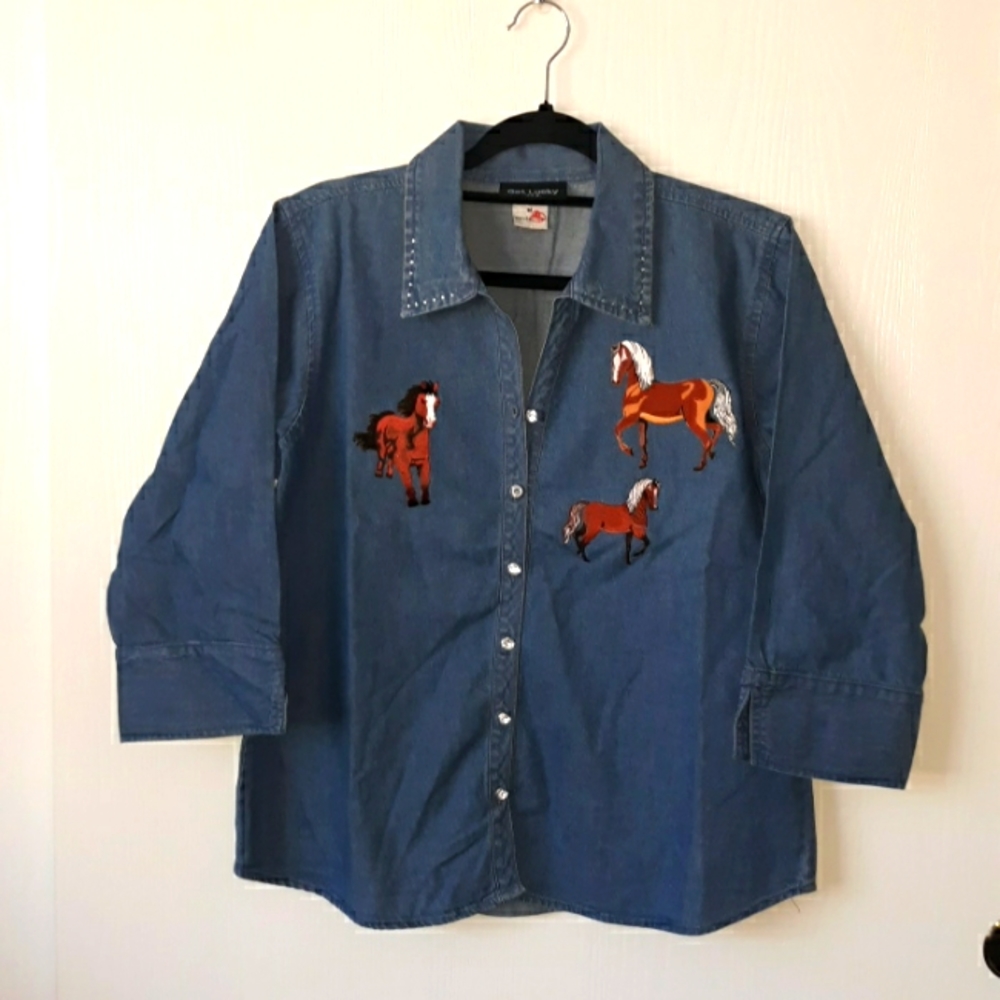 Ladies' Get Lucky Embroidered Blouse (M)